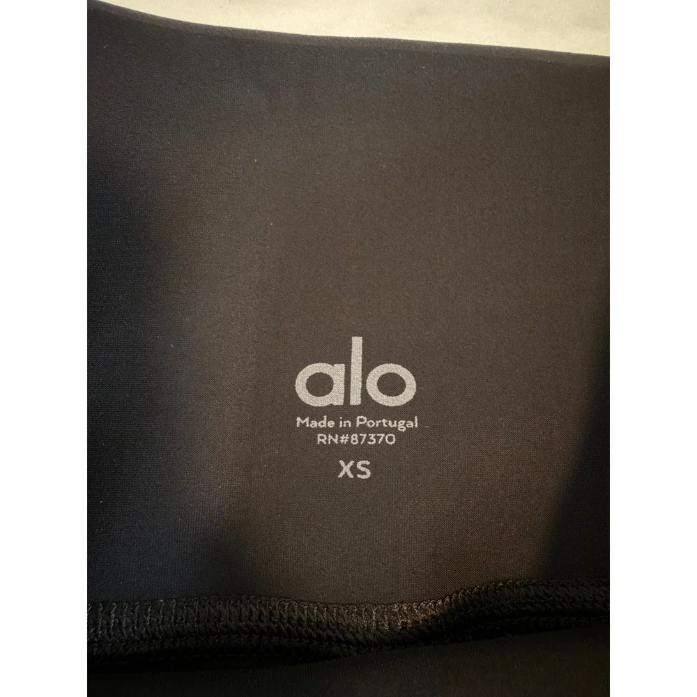Alo Yoga Black Cutout High Waist Biker Shorts‎ Women's Size XS